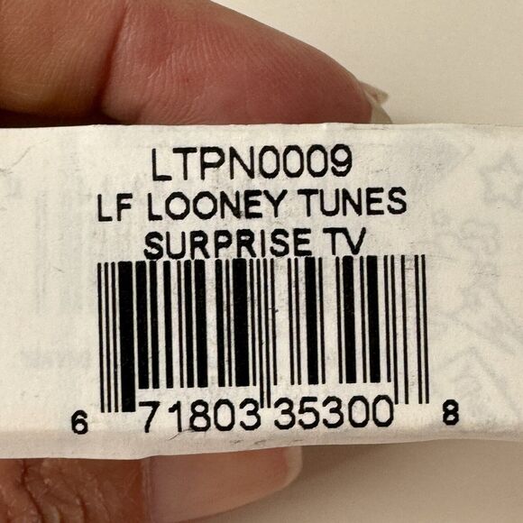 Looney Tunes Loungefly TV Series Pin Tweety Bird New - Picture 8 of 8